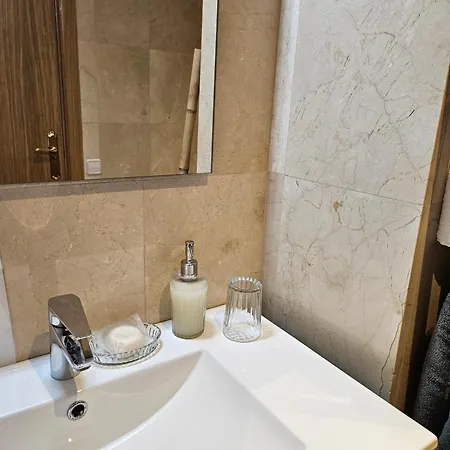 Apartment Estudiosuenossuite Sant Just Desvern